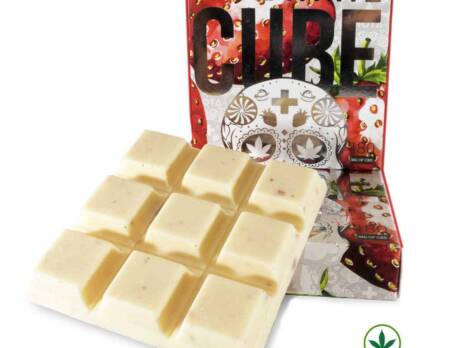 MOTA Strawberries and CreamCBD White Chocolate Cube chocolate 2b