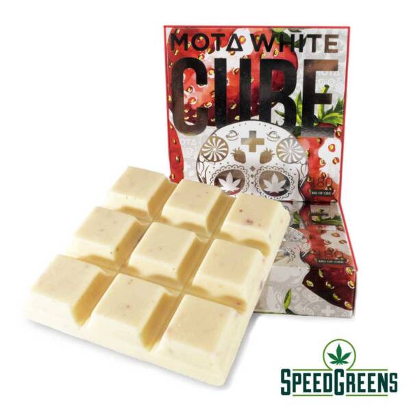 MOTA Strawberries and CreamCBD White Chocolate Cube chocolate 2b